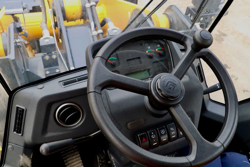 3-kubli pogruzchik mavjud