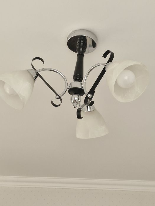 Люстра в ассортименте. Срочно.