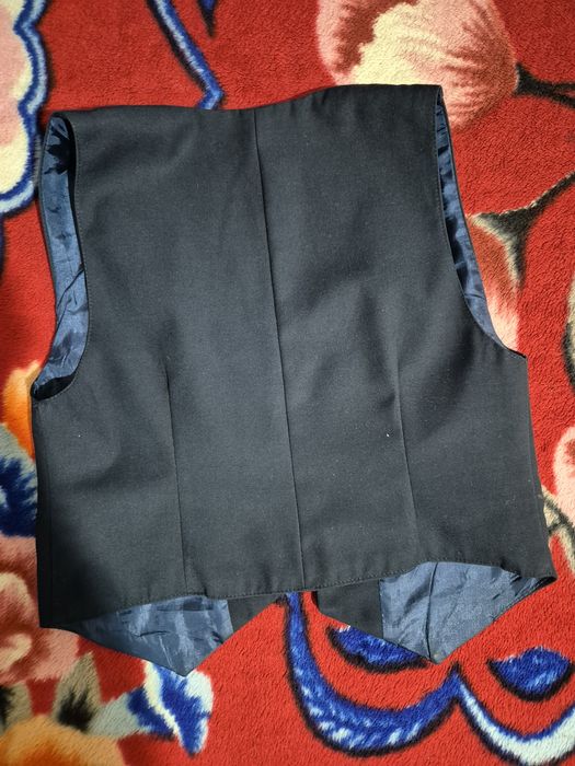 Продам школьную блузку для девочки