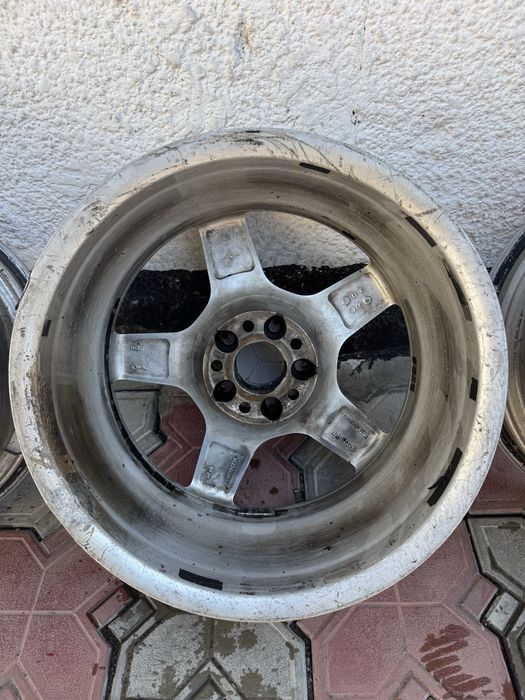Продам диски от 211 AMG R18