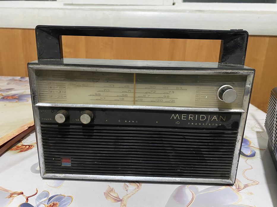 Meridian радиоприемник