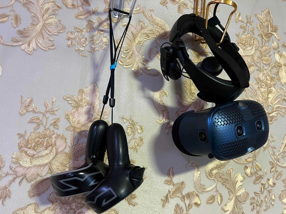 Очила за VR + TV + PC + АКАУНТ с много игри