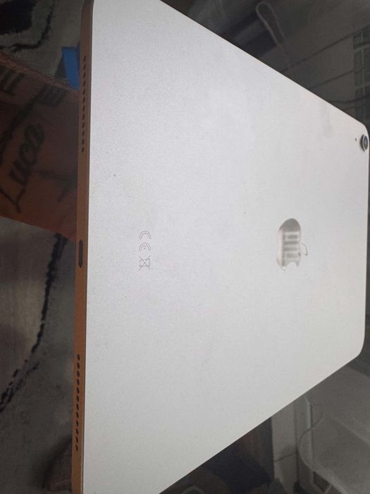 Ipad a16 gen 11 128gb 41 cicluri încarcate