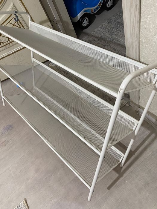 Полка для обуви белого цвета