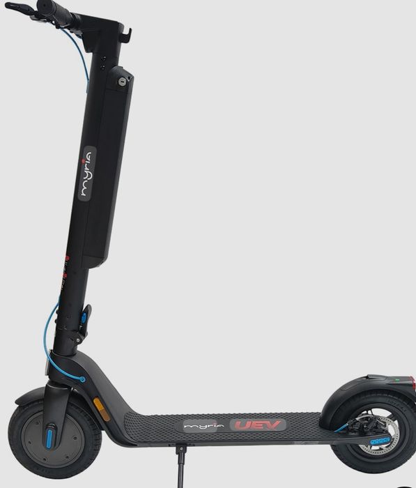 Trotineta electrica autonomie 30-35km  prinde 25 km