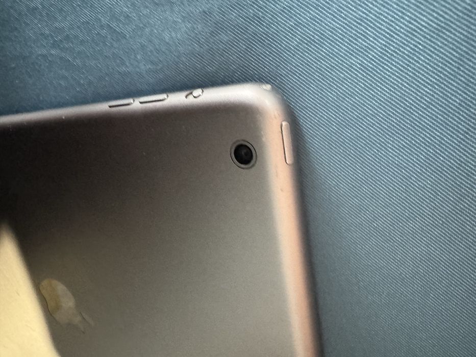 Айпад за части!! , IPAD AIR 1st gen 16GB SPACE GRAY