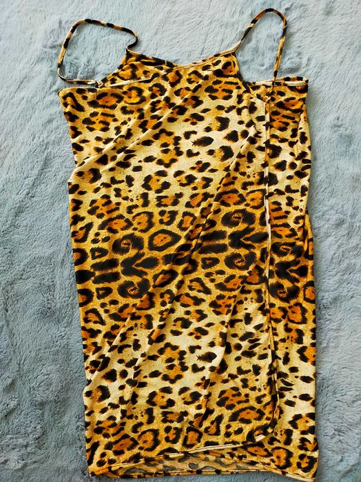 Pareo/rochie pt costum de baie