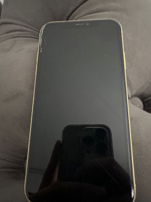 Vand iphone 11 64gb