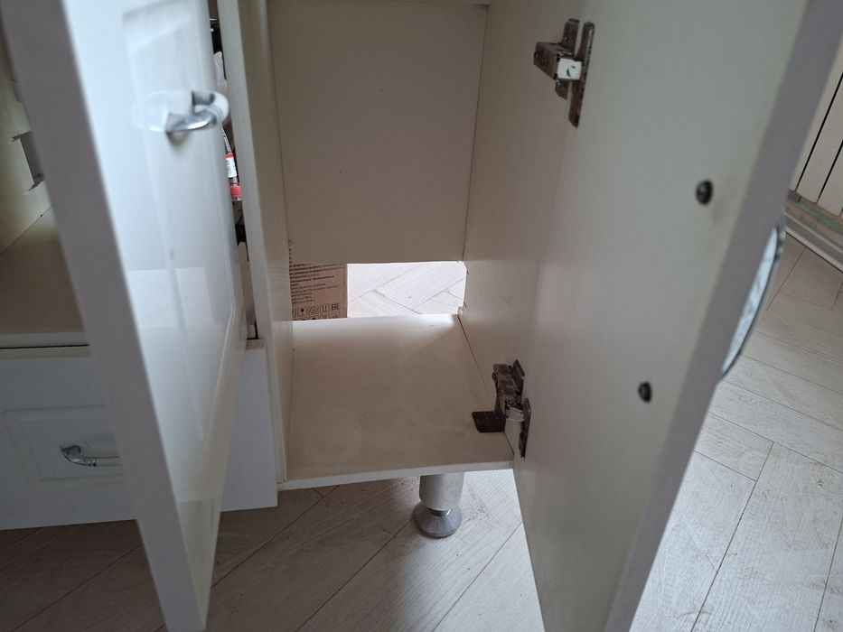 Комплект мебели в ванную