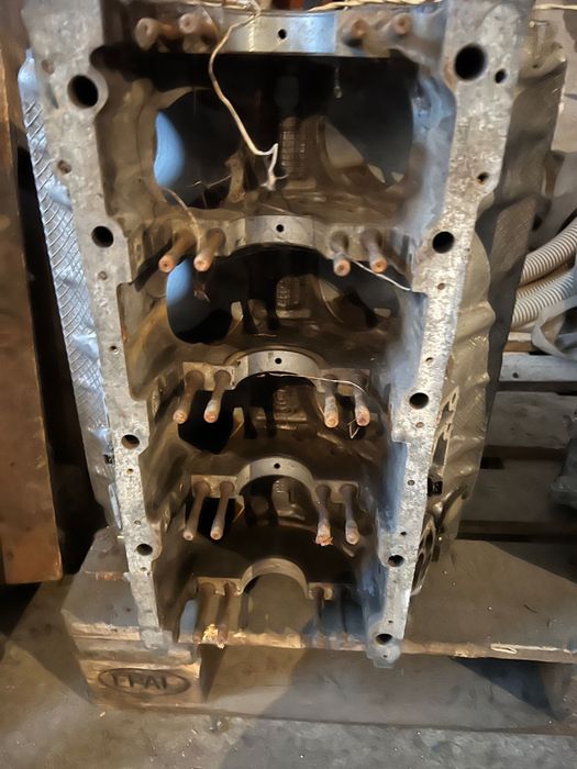 Блок от v8 mercedes