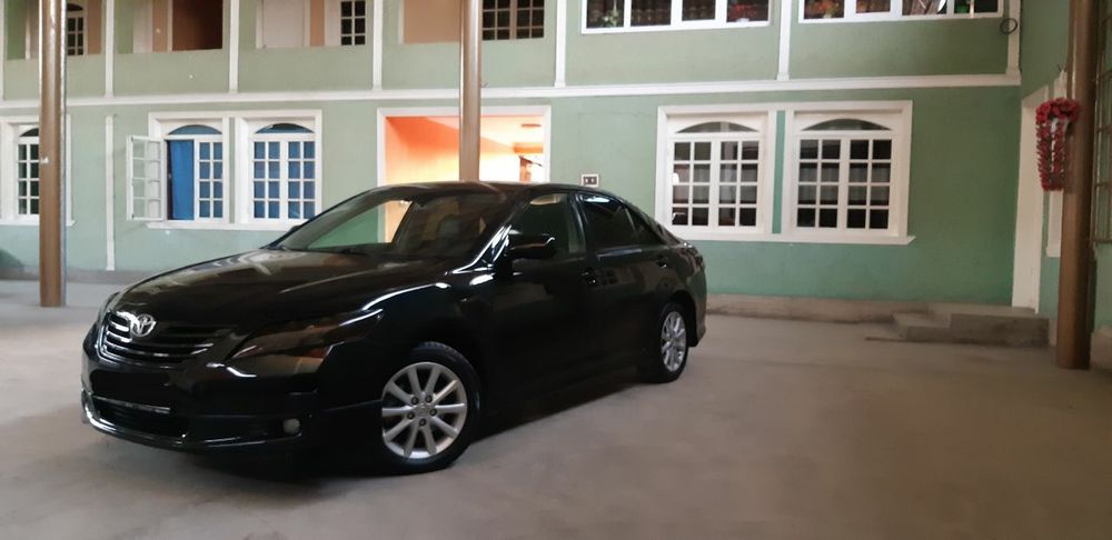 Toyota Camry 40 сотилади