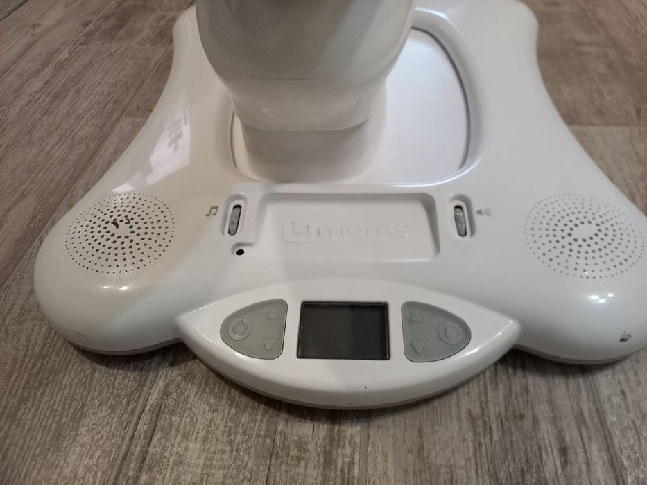 Eлектрическа бебешка люлка 4moms MamaRoo.