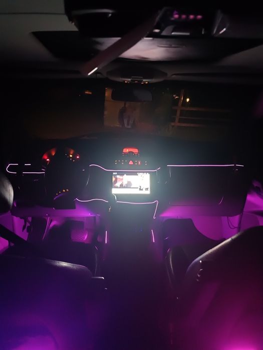 Vând Mercedes viano