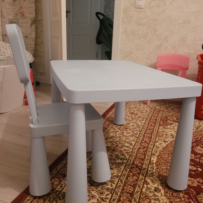 Икеа стол и стульчик