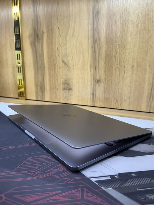 Macbook Pro M2 13inch 8/256GB 96%