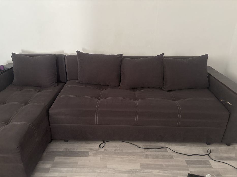 Угловой диван.