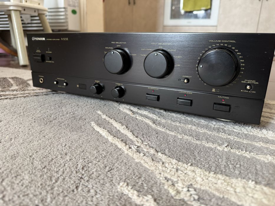 Pioneer A-501 Стерео усилвател