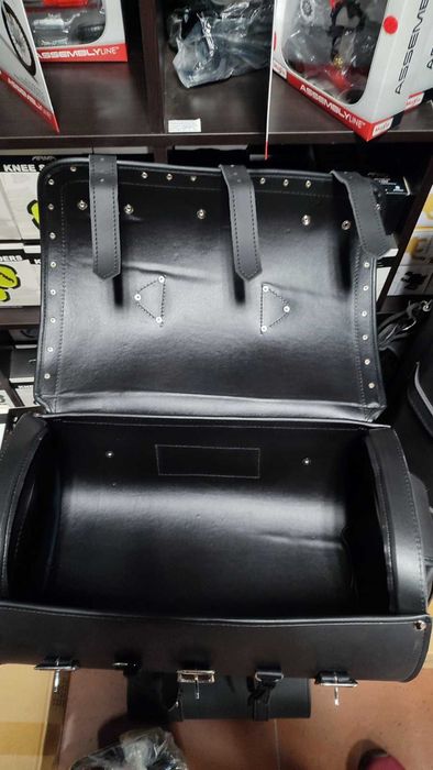 Нови кожен куфар дисаги за чопър рокер мотор мото багаж нови кожени