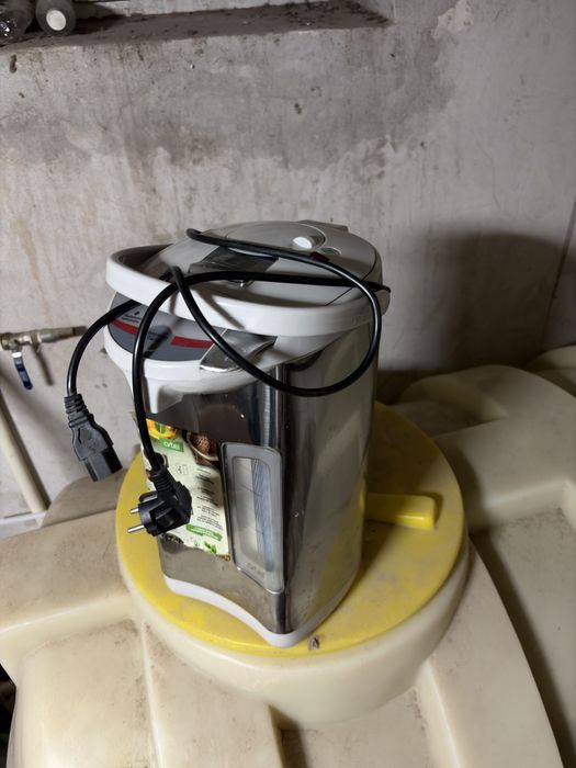 Zudlik bilan Artel termopot 5 litr sotiladi