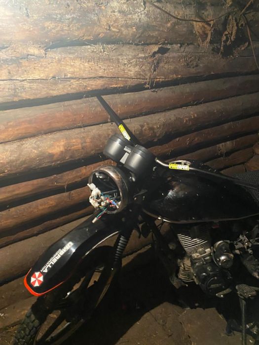 Мотоцикл GSX-SUZUKI-200