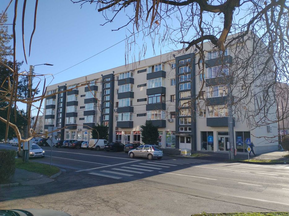 Apartament de închiriat cu două camere str. Păuleștii, zona Unio