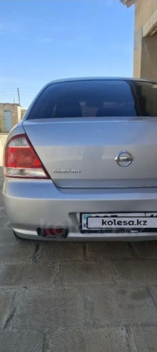 Ниссан Алмира .  авто