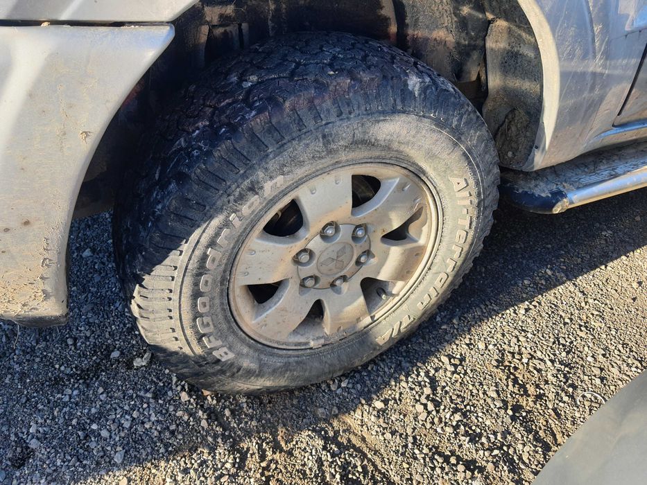 На части! Mitsubishi Pajero 3.2 DI-D