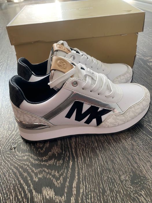 Кроссовки Майкл корс оригинал!!!