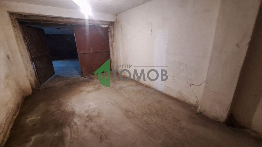 Продава се Гараж / Паркомясто в Стара Загора, Опълченски - 19 кв.м за 816 €/кв.м - Снимка #1