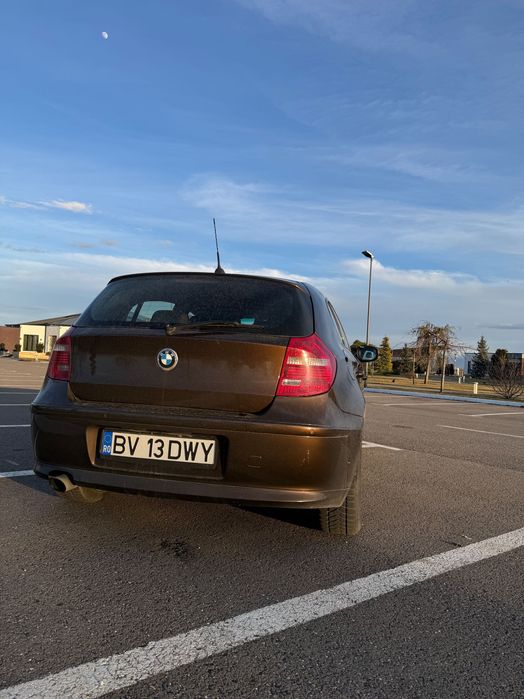 BMW SERIA 1 2010