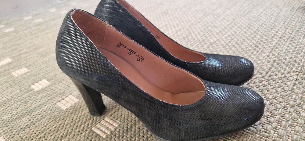 Pantofi dama din piele cu model si toc