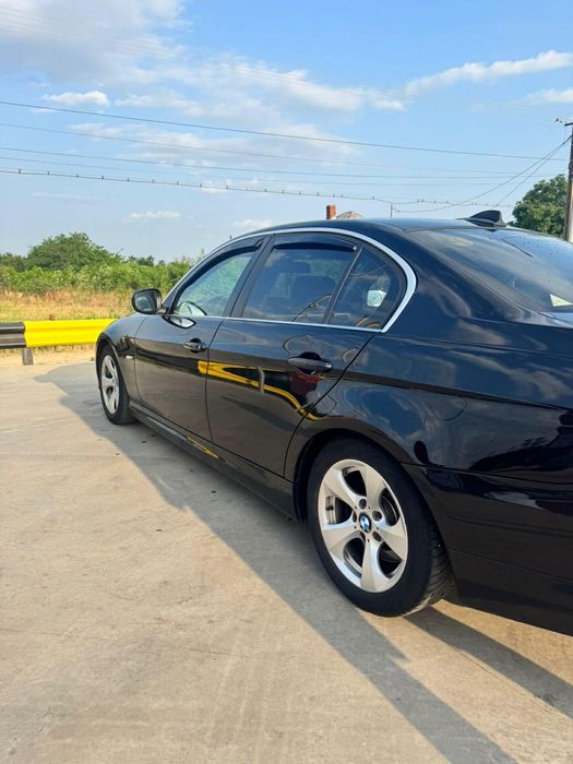 BMW 3 Series 2011 — imagine 3