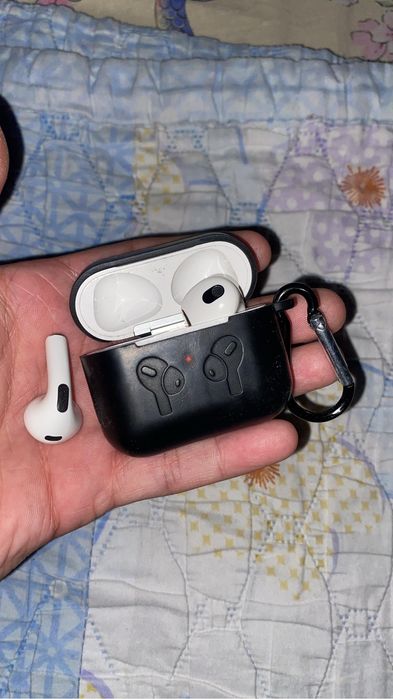 Продам Airpods 3