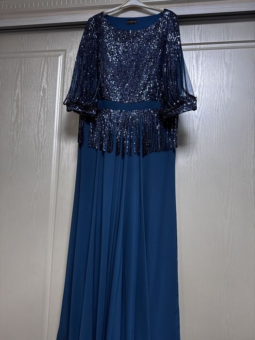 Продам вечернее платье.