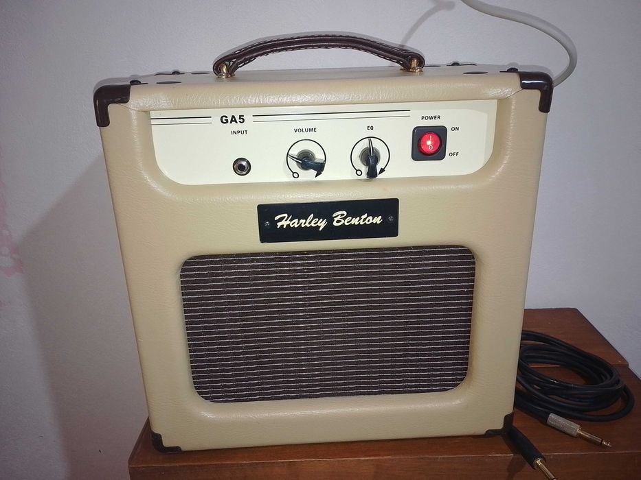 Amplificator /boxa chitara electrica Harley Benton GA5 Combo pe lampi
