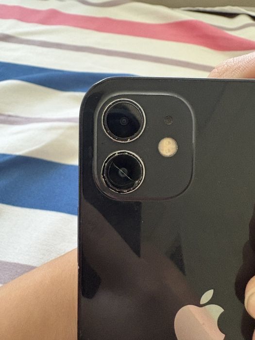 Продам iphone 12