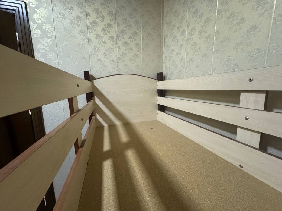 Кровать детская двухярустная