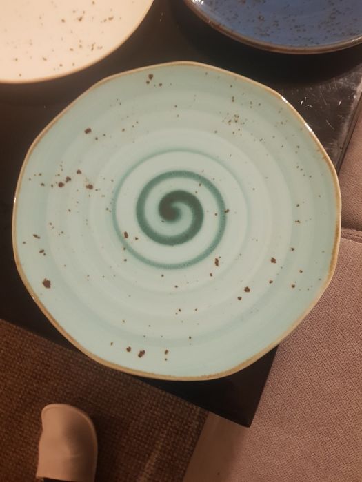 Порцеланови чинии нови за заведения