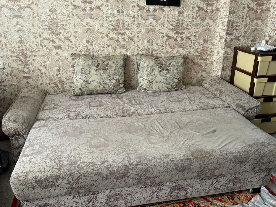 Диван раскладной с креслами