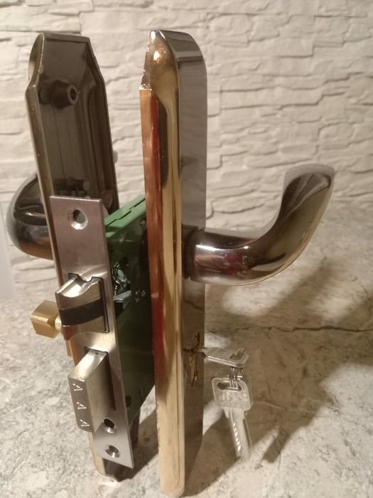 замки дверные внутренние