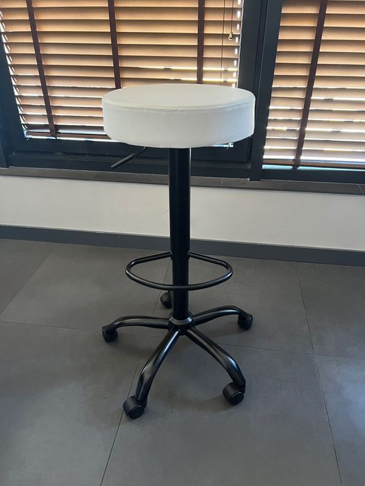 Бар Стол на колелца (черно) + 24м гаранция и безплатна доставка