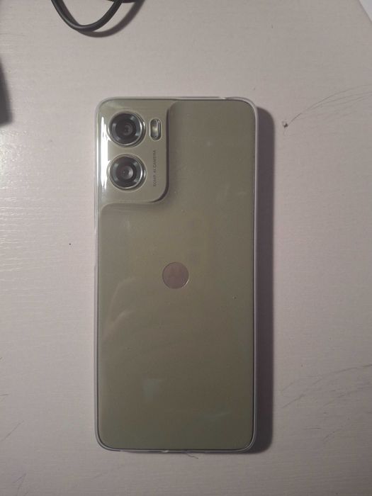 Продам телефон Moto g 06