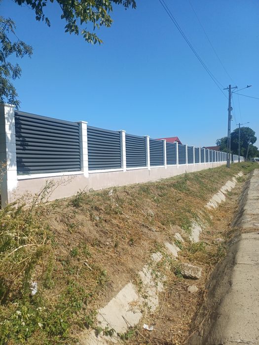 sipca metalica si gard tip jaluzea