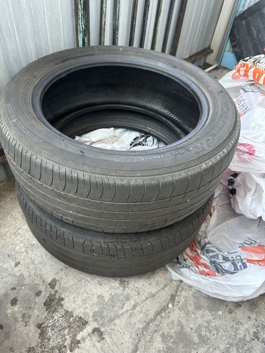 Продам 215/55 R17 93V