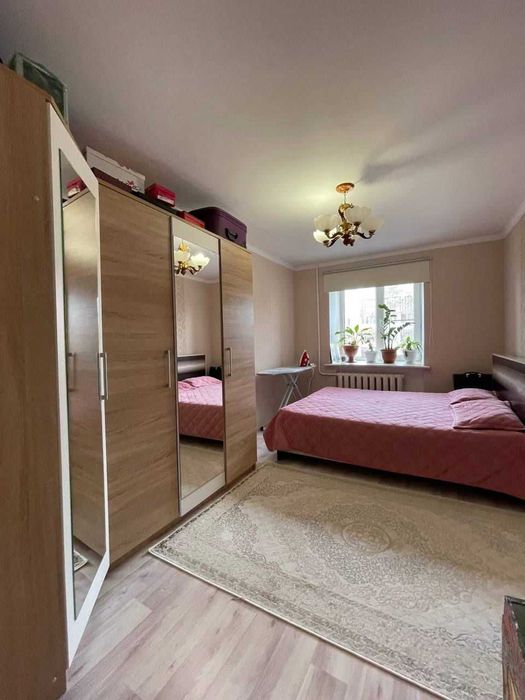 Продается 3 ком квартира район Революция