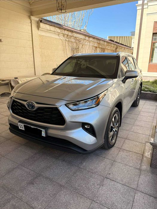 СРОЧНО Tayota Highlander HYBRID GLE 2022 год