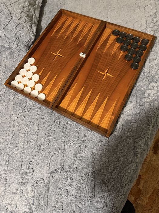 Стар шах и табла.8.