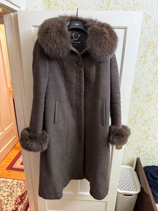 Продам женское пальто