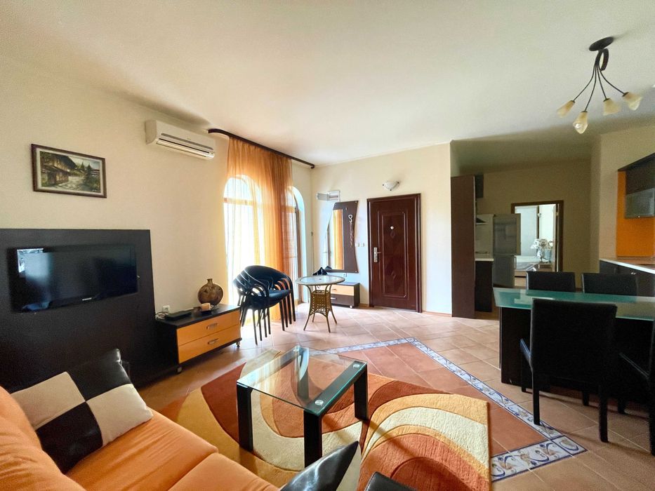 Продава се Етаж от къща в к.к. Елените - 150 кв.м за 1067 €/кв.м - Снимка #1