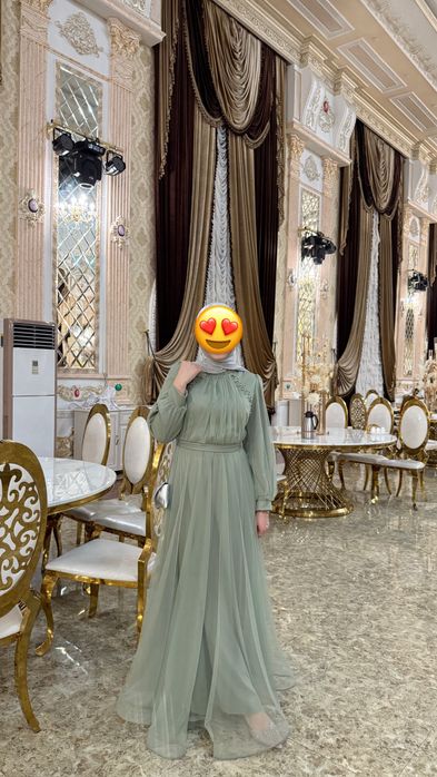 Нарядное вечернее платье